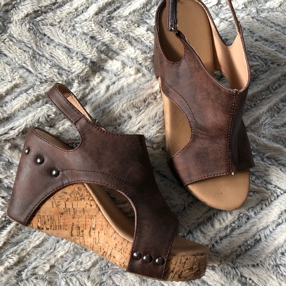 Platform sandals